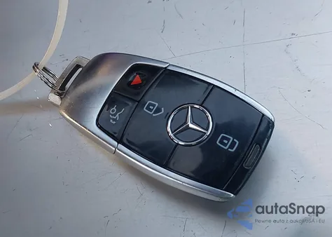 2019 Mercedes-Benz S 560 z USA, uszkodzony, nr VIN WDDUG8DB3KA474213